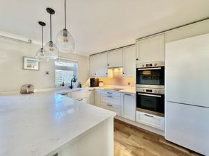 Photo 11- click for photo gallery